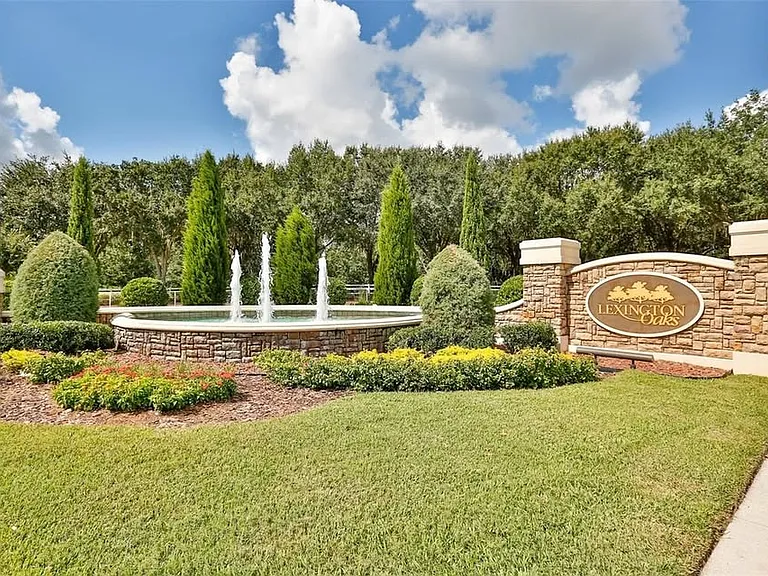 5023 Quadrangle Ct — Photo 2