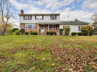 126 Stepstone Hill Road, Guilford, CT 06437