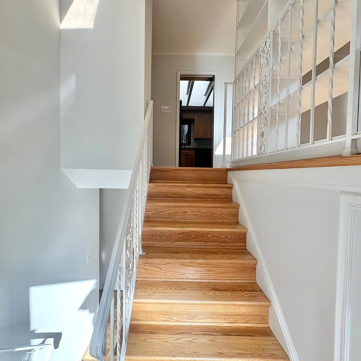 4 bed, 3.0 bath, 1884 sqft, $5,100 — Photo 3