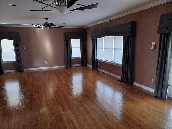 3rd image of 14 Smith St