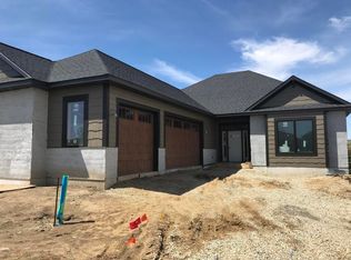945 Bridgeford Pl NE, Byron, MN 55920