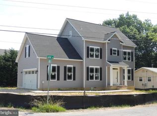 1564 Lane Dr, Edgewater, MD 21037