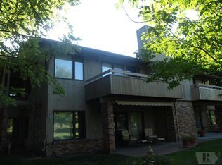 220 S Cardinal Dr APT 3, Clarinda, IA 51632