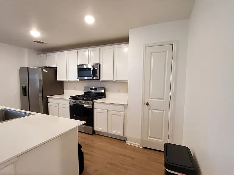 27022 Breakaway Ln — Photo 9