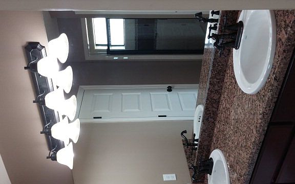 5th image of 2910 Estrella St