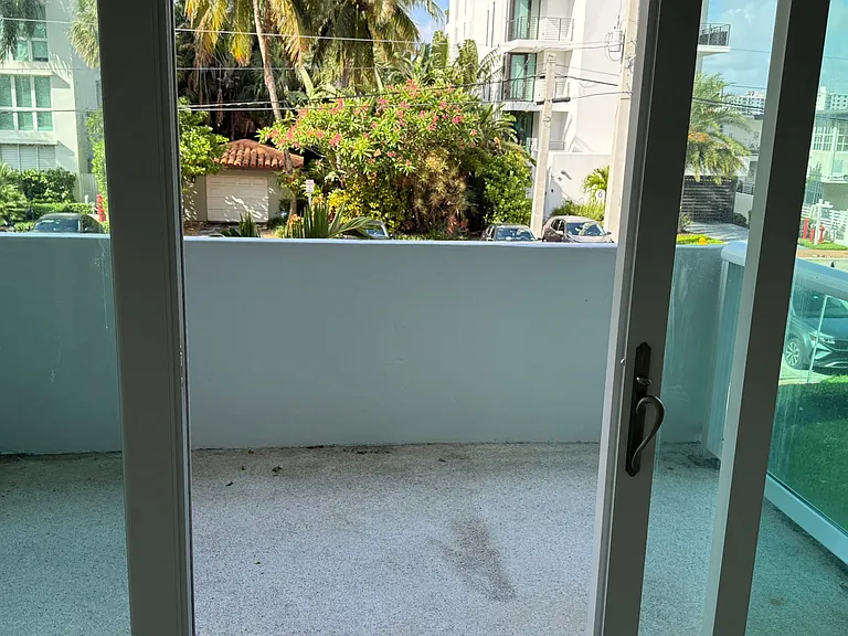 1917 Bay Dr #3 — Photo 5