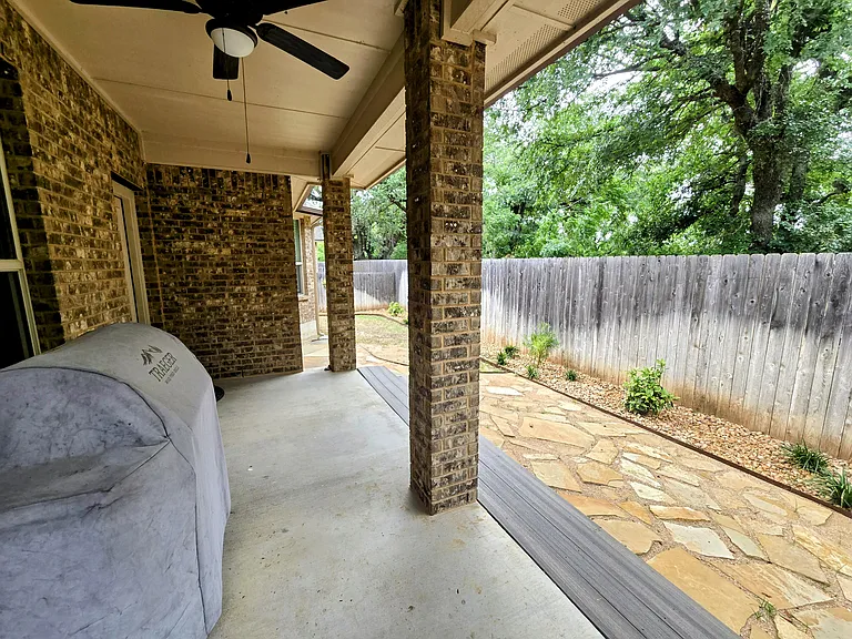 605 Lister Dr — Photo 22
