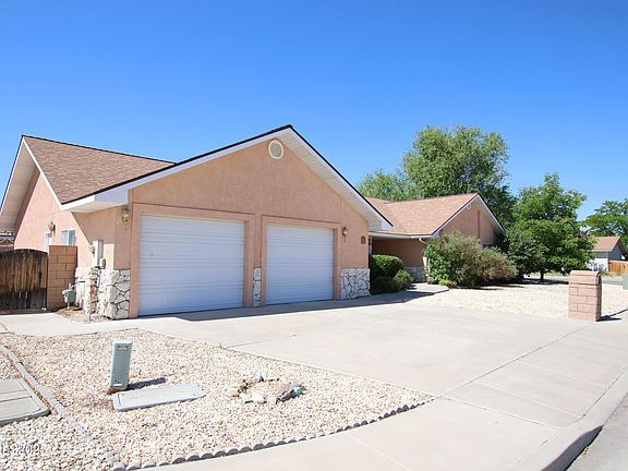3rd image of 403 Ironwood Ct