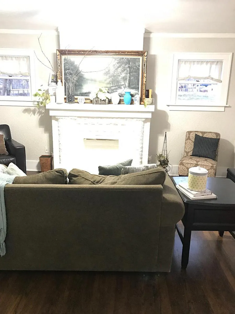 Living room - 224 N Xenophon Ave