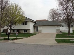 815 Windhill St, Onalaska, WI 54650