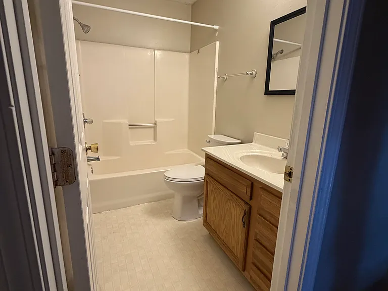 930 Beverly Dr #3 — Photo 4