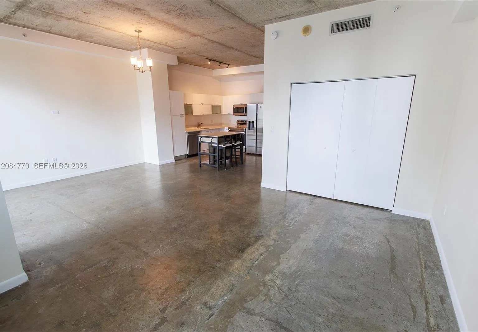The Loft Downtown Ii Cond — Photo 2