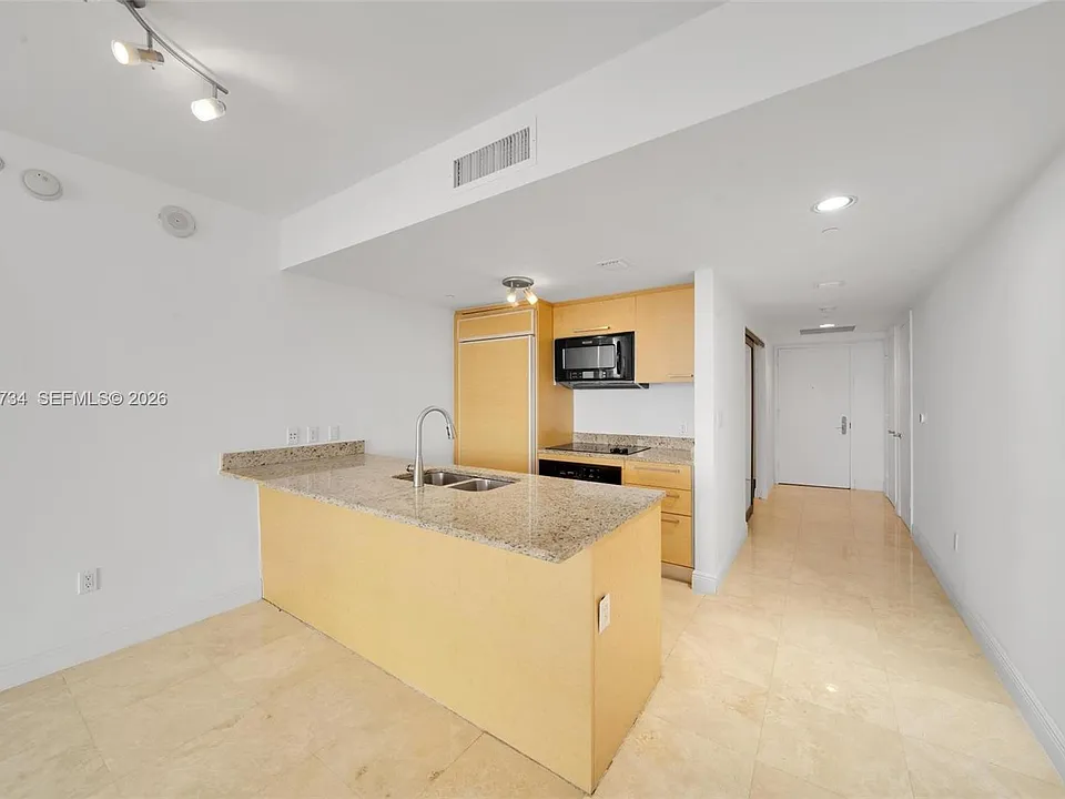 1800 S Ocean Dr #1809