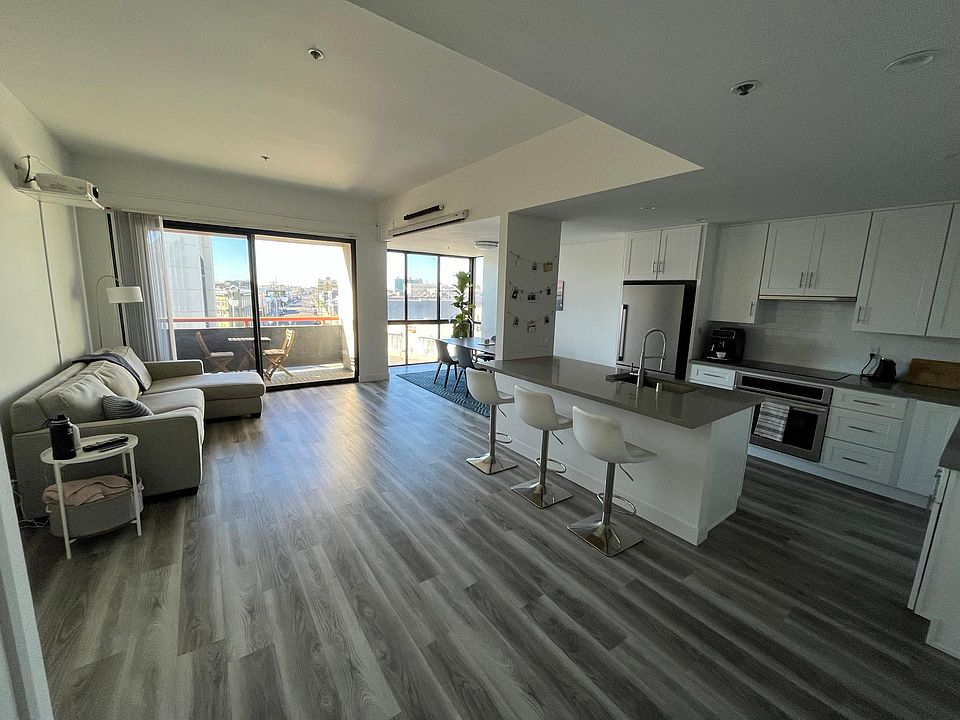 Entryway View