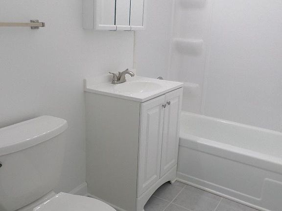5th image of 4935 Keller St APT 201