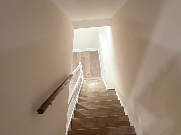 5th image of 425 Kalmia St #1