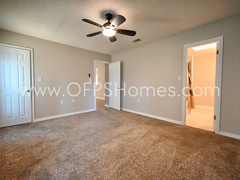 636 Emerald Ln — Photo 23