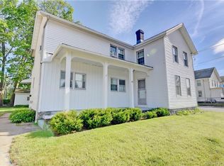 43 Grove St, Ansonia, CT 06401