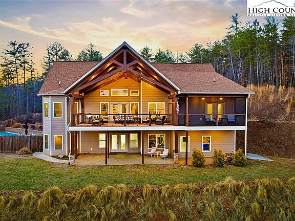 4th image of 1510 Royal Lane