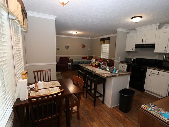 5th image of 510 Welton Dr