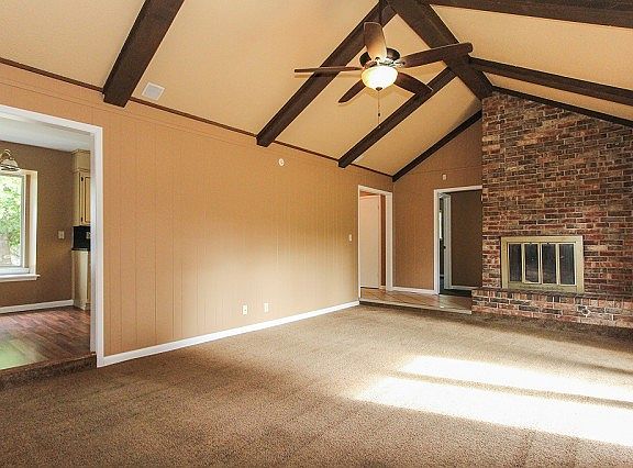 Room allows for large furniture