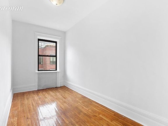 3rd image of 38 W 75th St APT 4R
