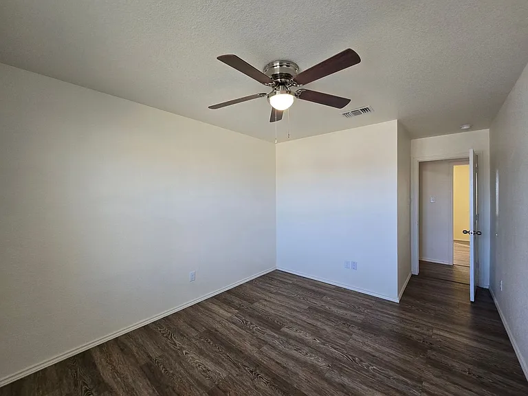 5108 Screaming Eagle Cir — Photo 20