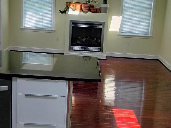 4th image of 138 Elton St #3