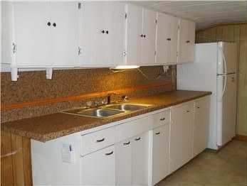 3rd image of 603 Pine St