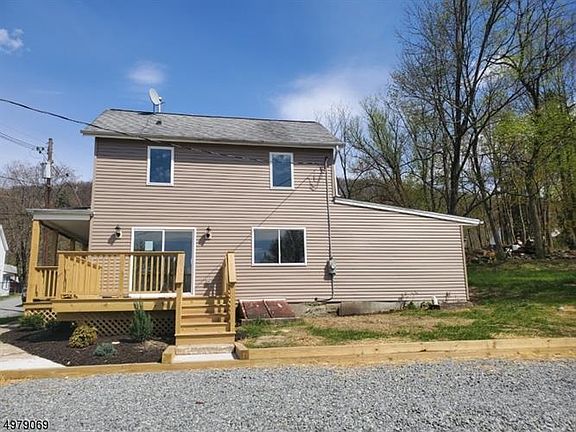 3rd image of 32 Highland Ave