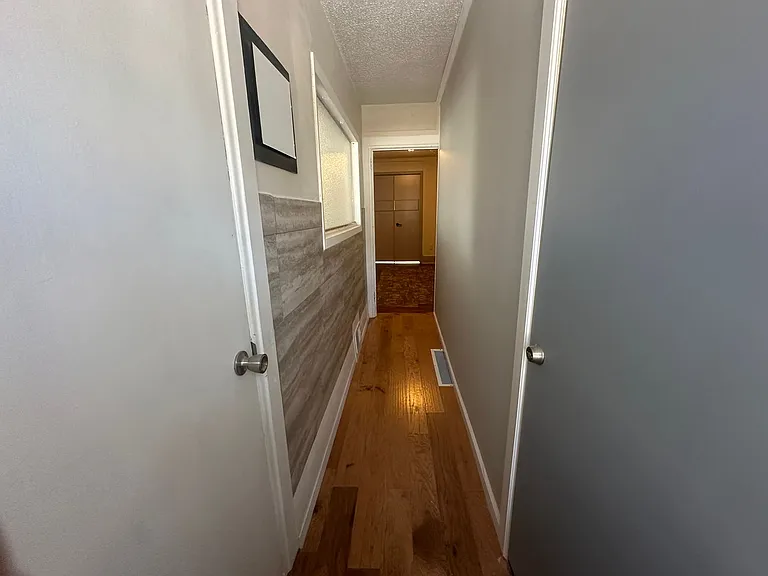 727 Washington St — Photo 40