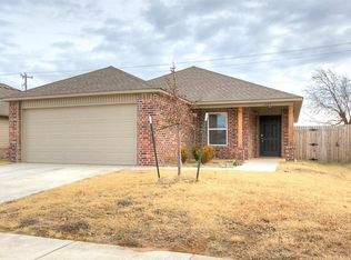 1407 Chuck Wagon Dr, El Reno, OK 73036