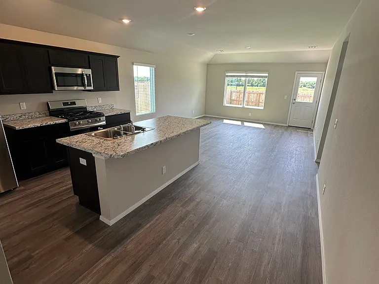 219 N Cattle Dr — Photo 8