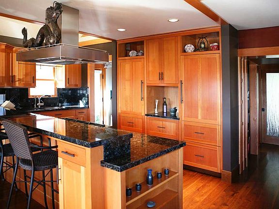 5th image of 22021 E Cliff Dr