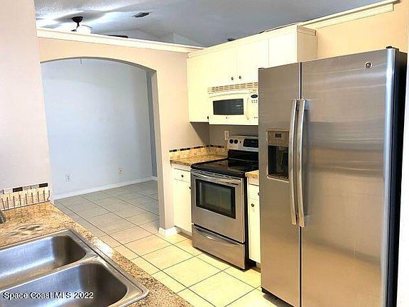 4th image of 2473 Wolf Creek Dr