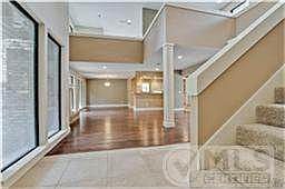 3rd image of 204 Canyon Valley Dr