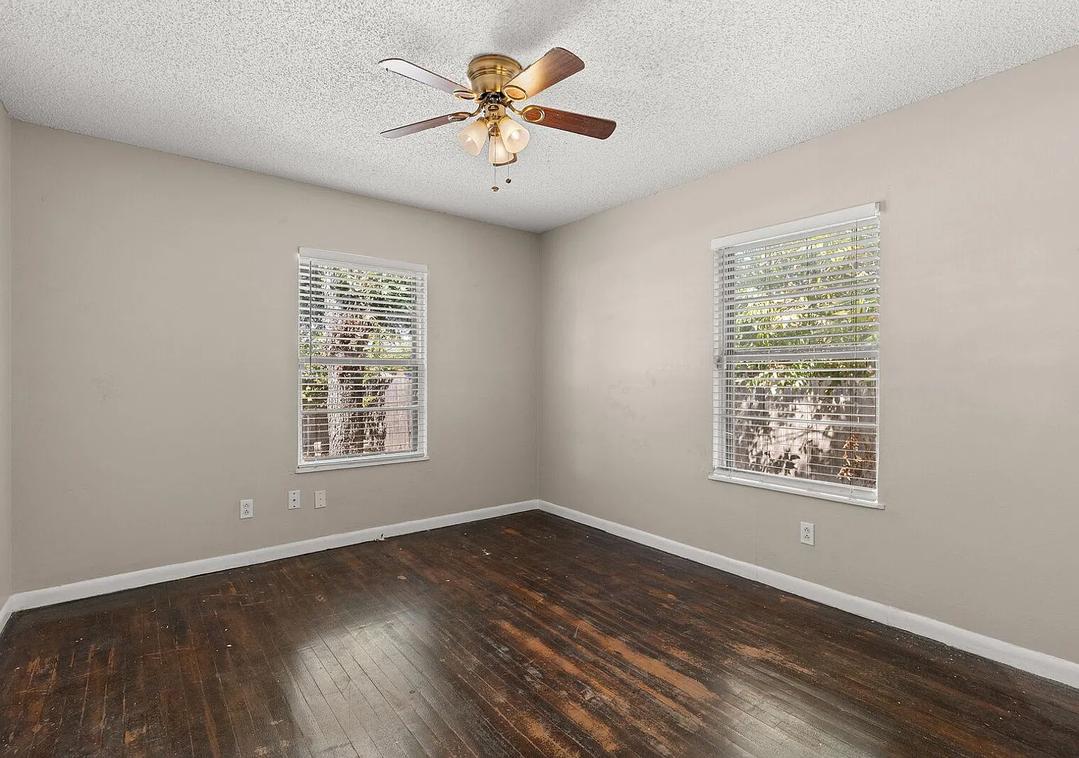 3817 Parkwood Street — Photo 4