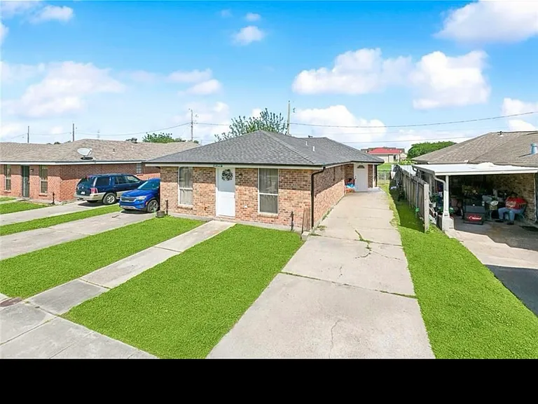 4019 Jupiter Dr — Photo 1