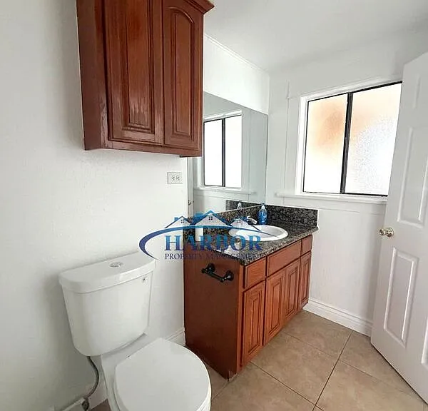 645 W 15th St — Photo 10