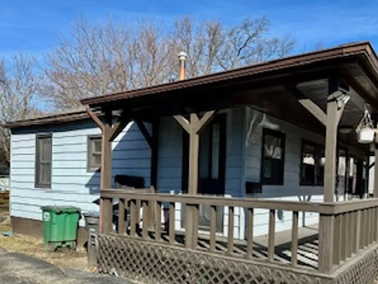 2716 Huntington St — Photo 4