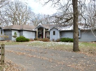 76912 Petersburg Rd, Jackson, MN 56143