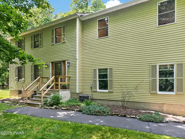 114 Sawkill Dr, Milford, PA 18337