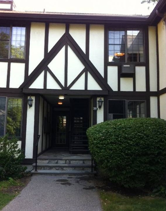 1st image of 20-4 Foxwood Dr