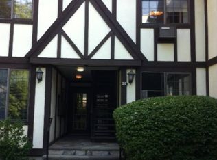 20-4 Foxwood Dr, Pleasantville, NY 10570