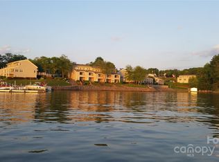 14520 Waterside Dr, Charlotte, NC 28278