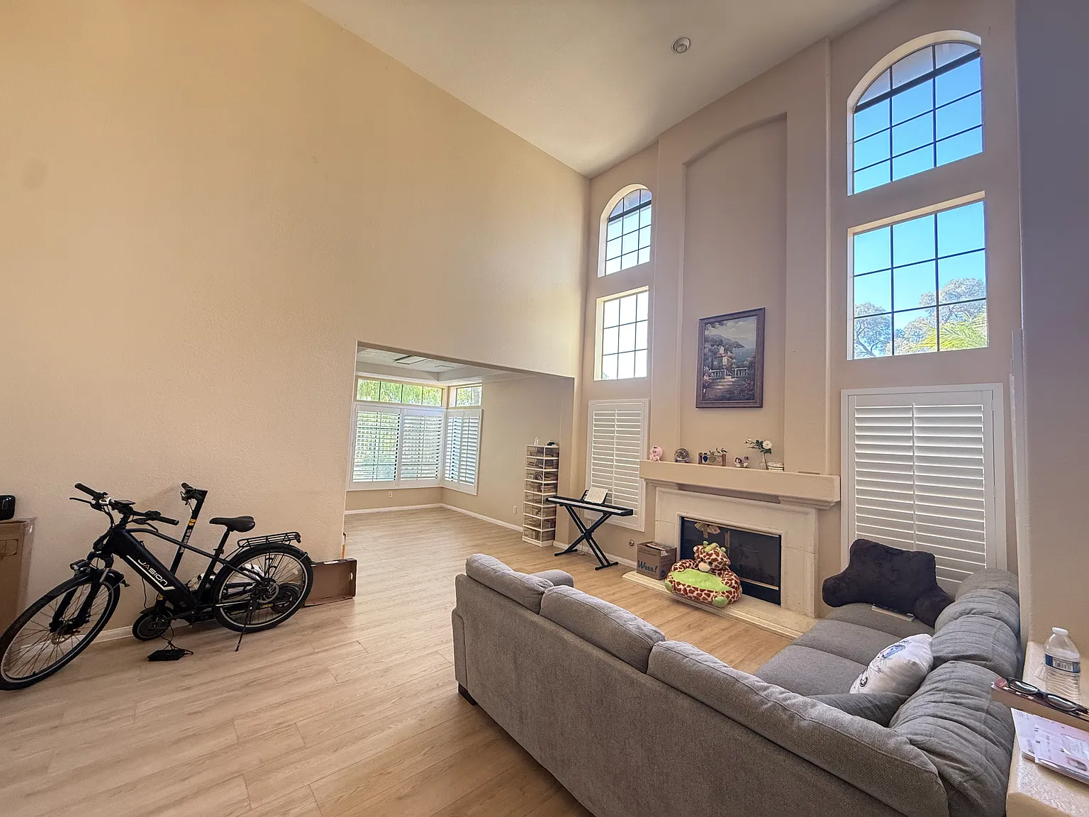 5 bed, 2935 sqft, $5,000 — Photo 3