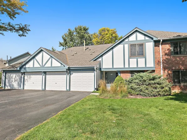 860 Yosemite Trl APT B, Roselle, IL 60172