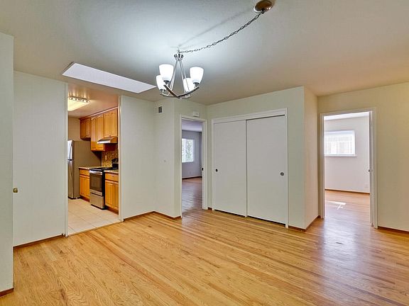 5th image of 5992 Mayflower Ct