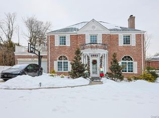 (Undisclosed Address), Great Neck, NY 11023