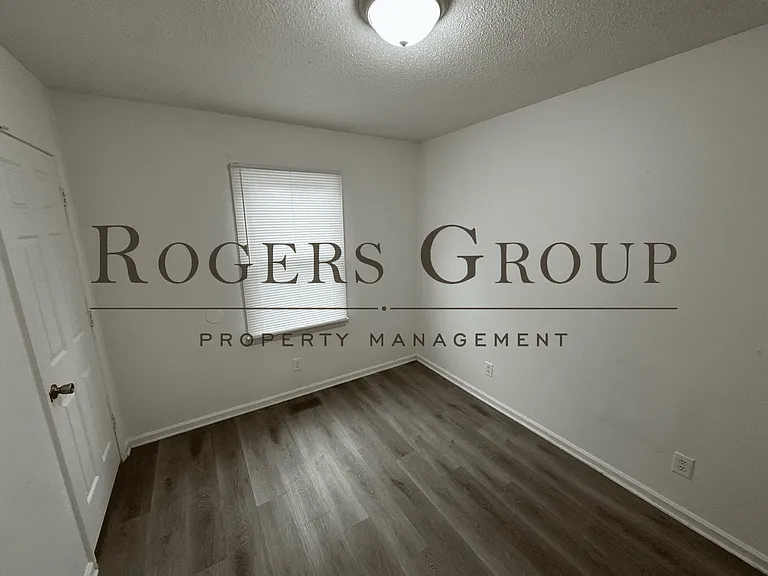432 Ridley St — Photo 7